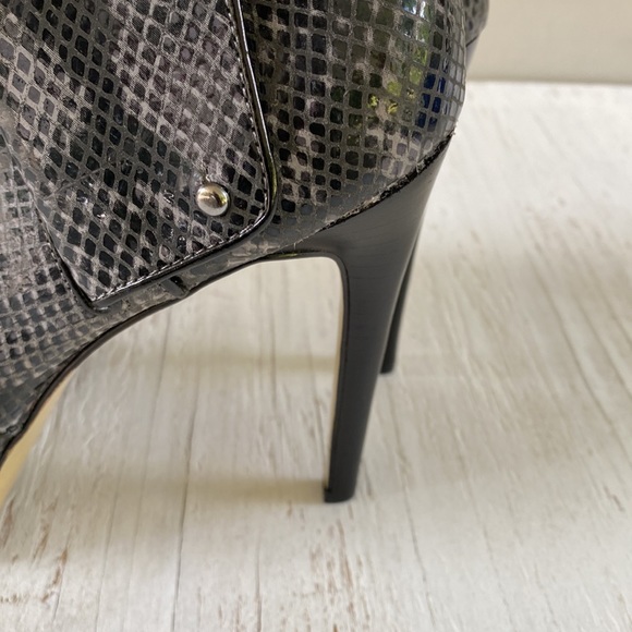 Calvin Klein Leonora Classic Python Print Heels - Picture 5 of 13